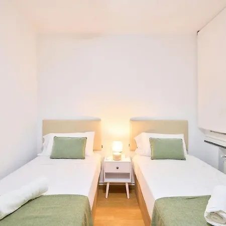 Byp Canterbury Centro By Keyhom Apartment *